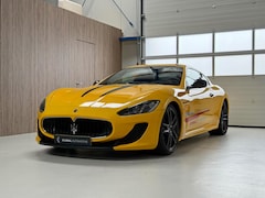 Maserati GranTurismo - 4.7 MC Stradale 460PK - 51.000KM - VOL CARBON - SCHAALSTOELEN