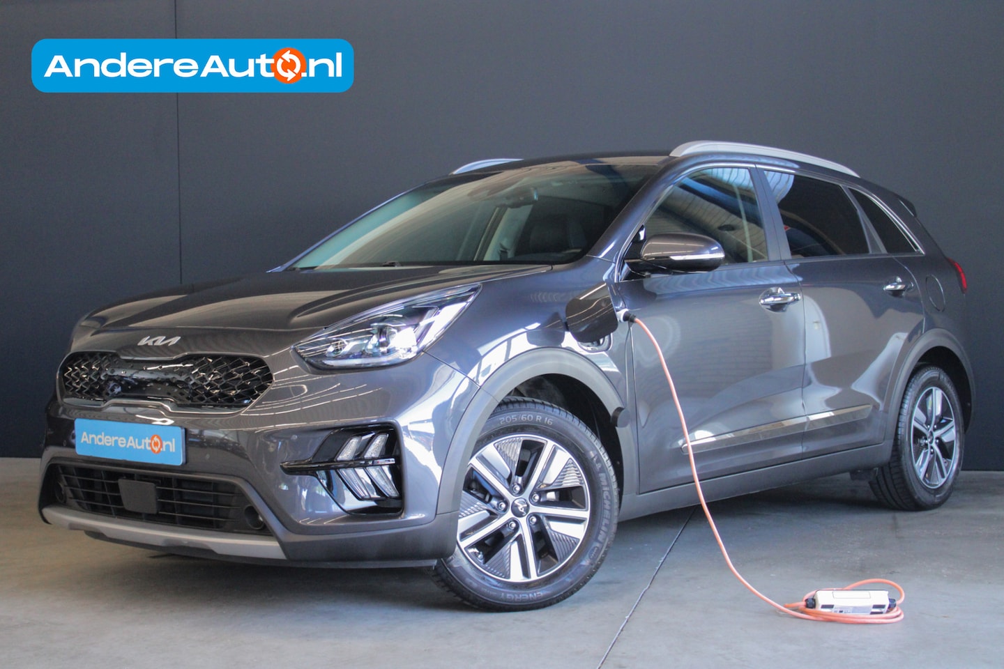 Kia Niro - 1.6 GDi Hybrid DynamicPlusLine |trekhaak|dealer onderhouden|stoel/stuurverwarming|keyless| - AutoWereld.nl