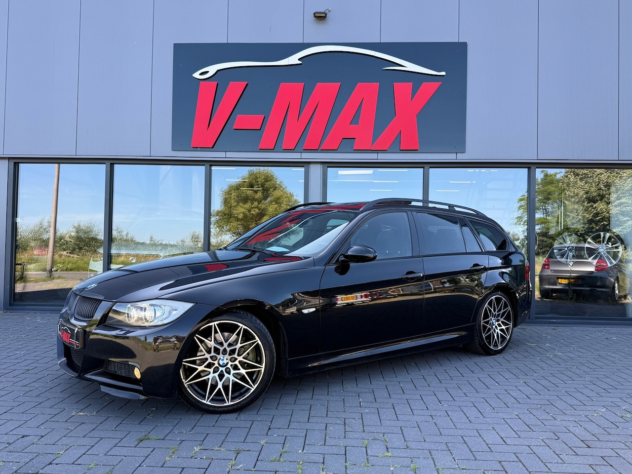 BMW 3-serie Touring - 330i AUT M-Sport Panorama Xenon Stoelvw NaviProf - AutoWereld.nl