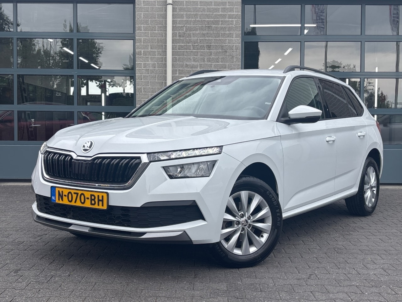 Skoda Kamiq - 1.0 TSI Sport Business 1.0 TSI Sport Business - AutoWereld.nl