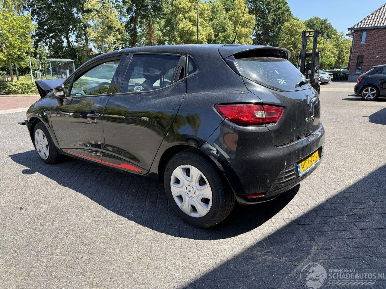 Renault Clio - 1.5 dCi ECO Authentique Hatchback 5-dr. - AutoWereld.nl