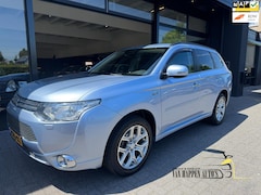 Mitsubishi Outlander - 2.0 PHEV Intense +
