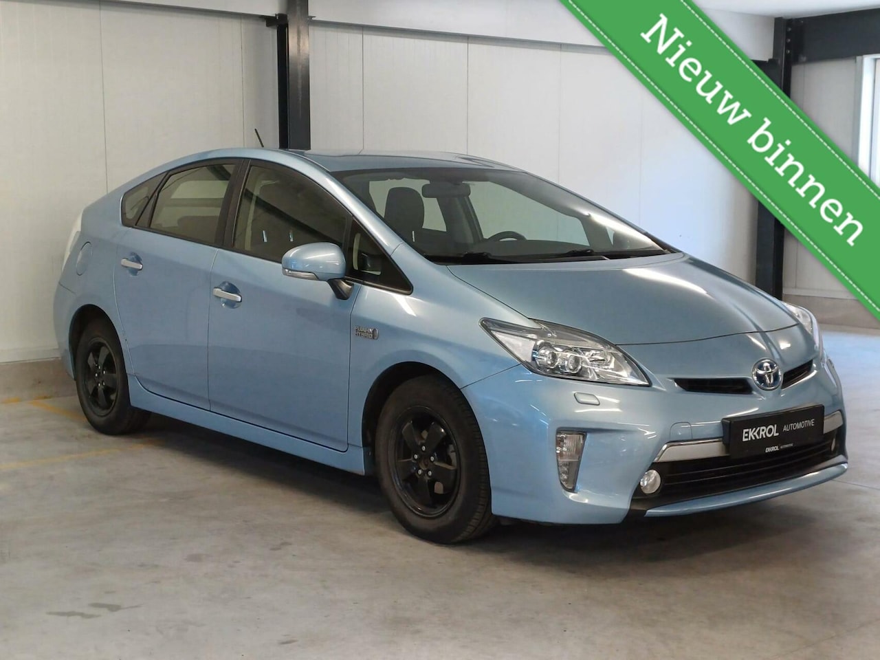 Toyota Prius - 1.8  Plug-in Executive Business 1.8 Plug-in Executive Business (1e EIG / Navi ) - AutoWereld.nl