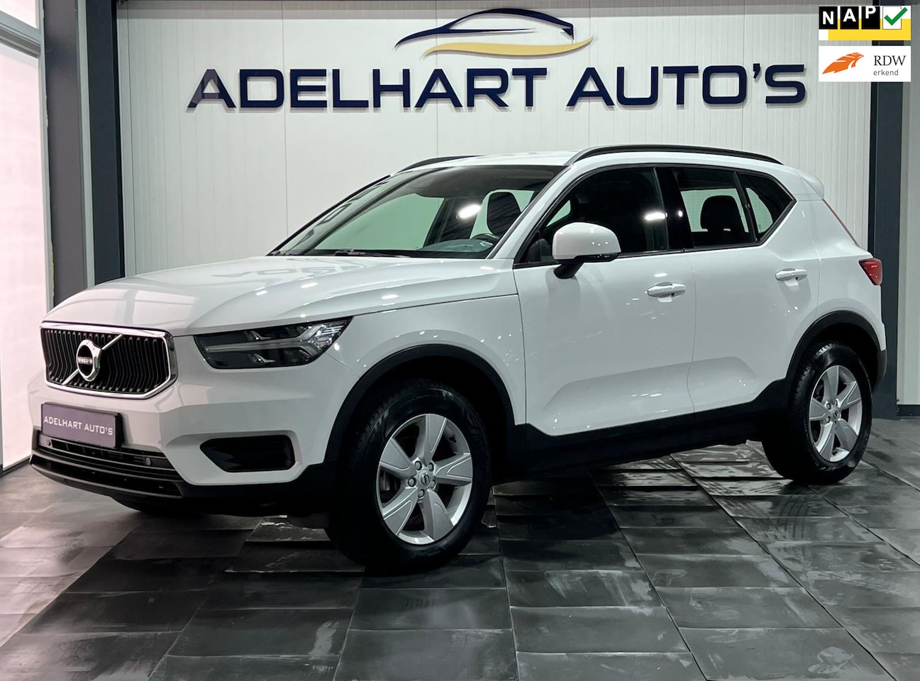 Volvo XC40 - 1.5 T3 Inscription 163 PK / Navigatie full map / Cruise control / Climate control / Parkee - AutoWereld.nl