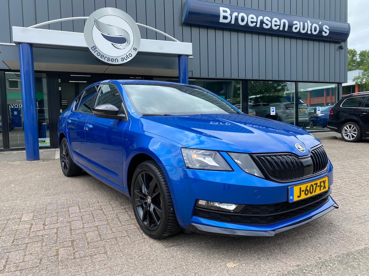 Skoda Octavia - 1.5 TSI 150pk DSG-7 Sport Business met 17" velgen en Smartlink - AutoWereld.nl