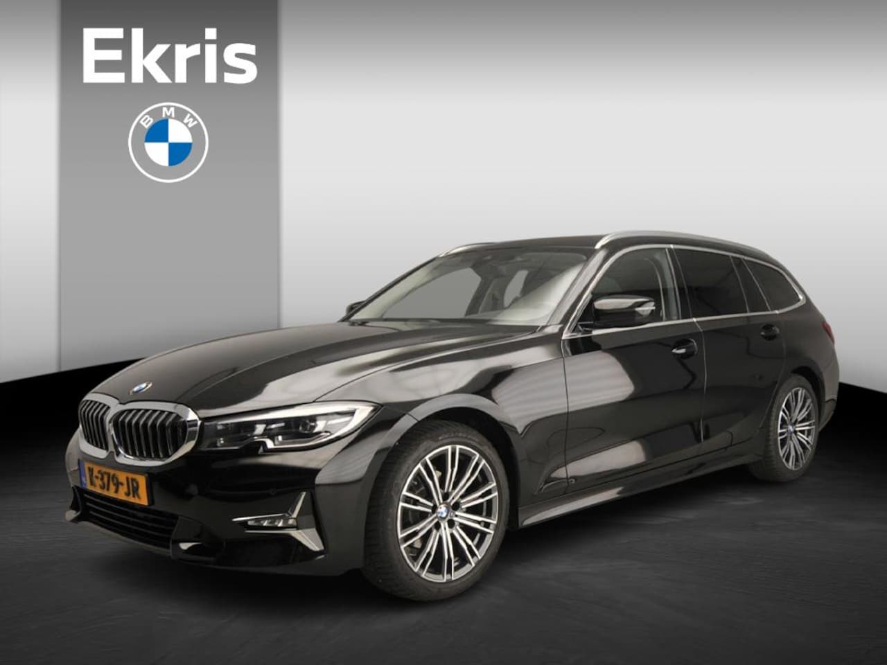 BMW 3-serie Touring - 318i | LED | Leder | Navigatie | Chrome line | Stoelverwarming | DAB | Alu 18 inch - AutoWereld.nl