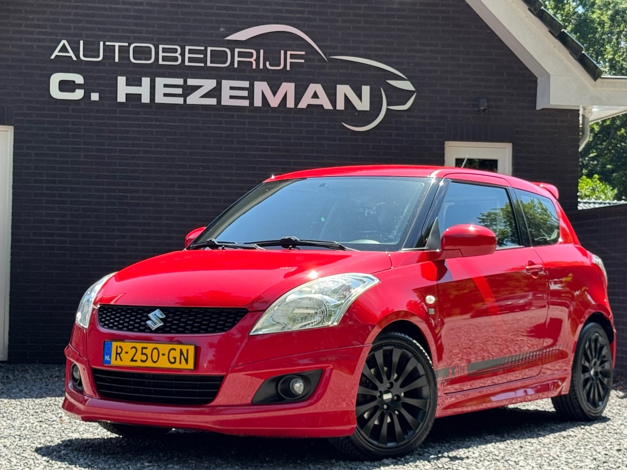 Suzuki Swift - 1.2 Xite Panoramadak Cruise Control Climate Control Stoelverwarming - AutoWereld.nl