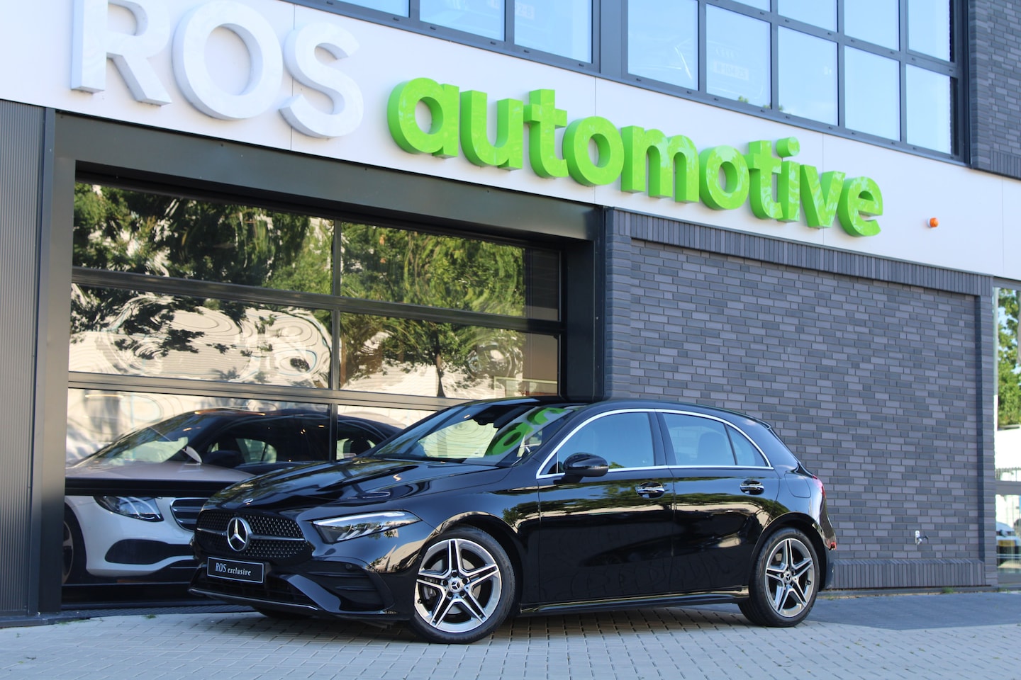 Mercedes-Benz A-klasse - 200 AMG Line | BTW | AMG | FACELIFT | KEYLESS | SFEER | CAMERA | ACC | NAVI | - AutoWereld.nl