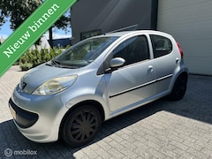 Peugeot 107 - 1.0-12V / Nieuwe APK /Dealer onderhouden /blueth
