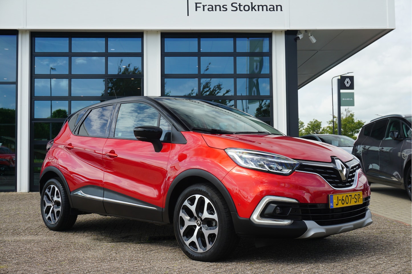 Renault Captur - 1.3 TCE 150 EDC Intens - AutoWereld.nl