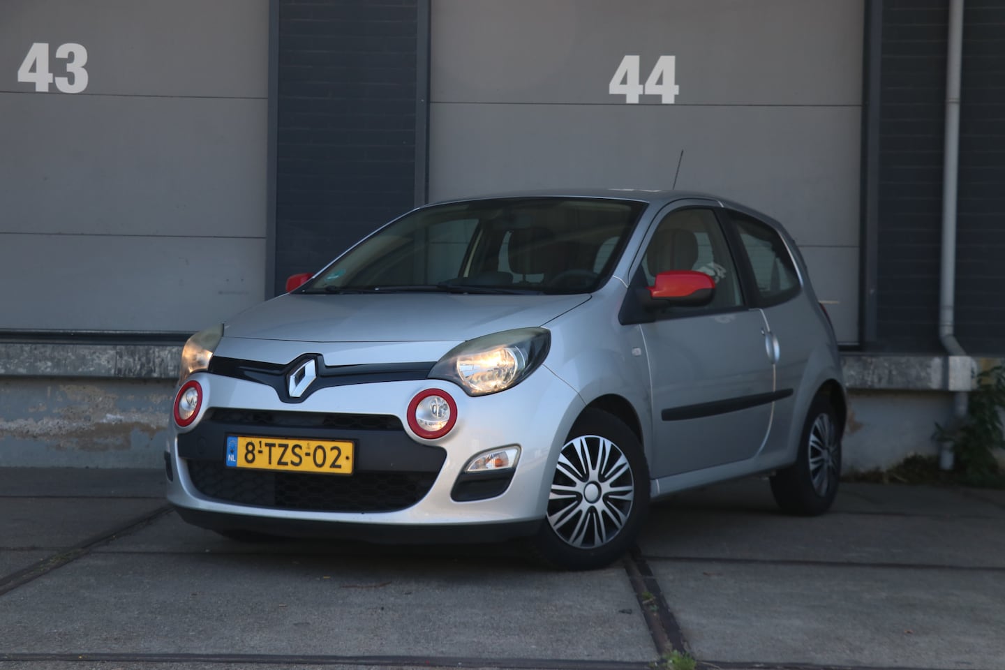 Renault Twingo - 1.2 16V Parisienne 1.2 16V Parisienne - AutoWereld.nl