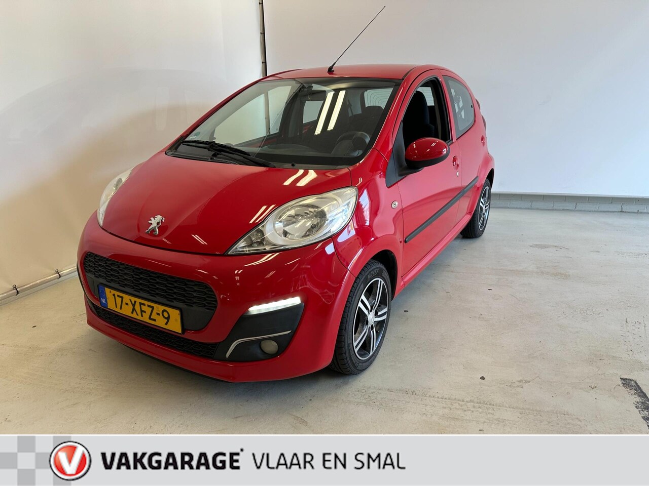 Peugeot 107 - 1.0 Active 5 deurs-Airco-Led verlichting inclusief nieuwe APK. - AutoWereld.nl