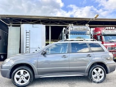 Mitsubishi Outlander - 2.0 Turbo 201pk 4WD - uniek - 2x schuifdak - airco - leer + alcantara + stoelverw - privac