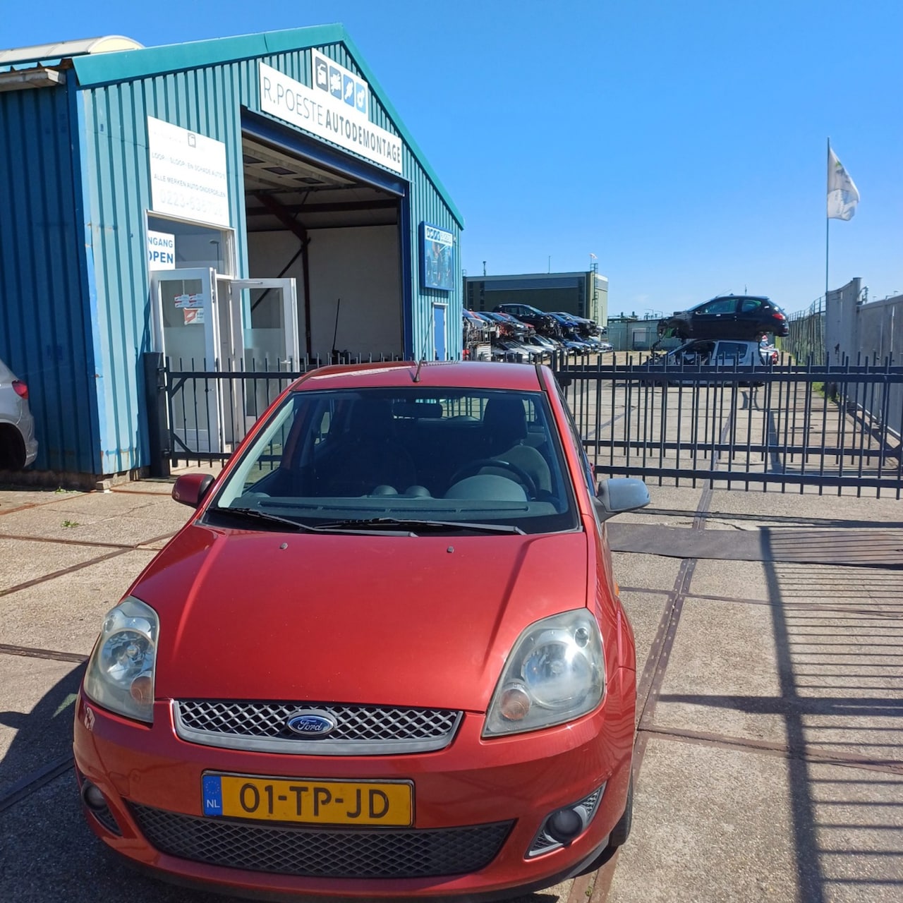 Ford Fiesta - 1.6-16V Ghia 1.6-16V Ghia - AutoWereld.nl