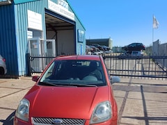 Ford Fiesta - 1.6-16V Ghia