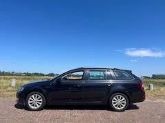 Skoda Octavia Combi - 1.6 TDI Greenline trekhaak / stoekverw / navi / clima etc.