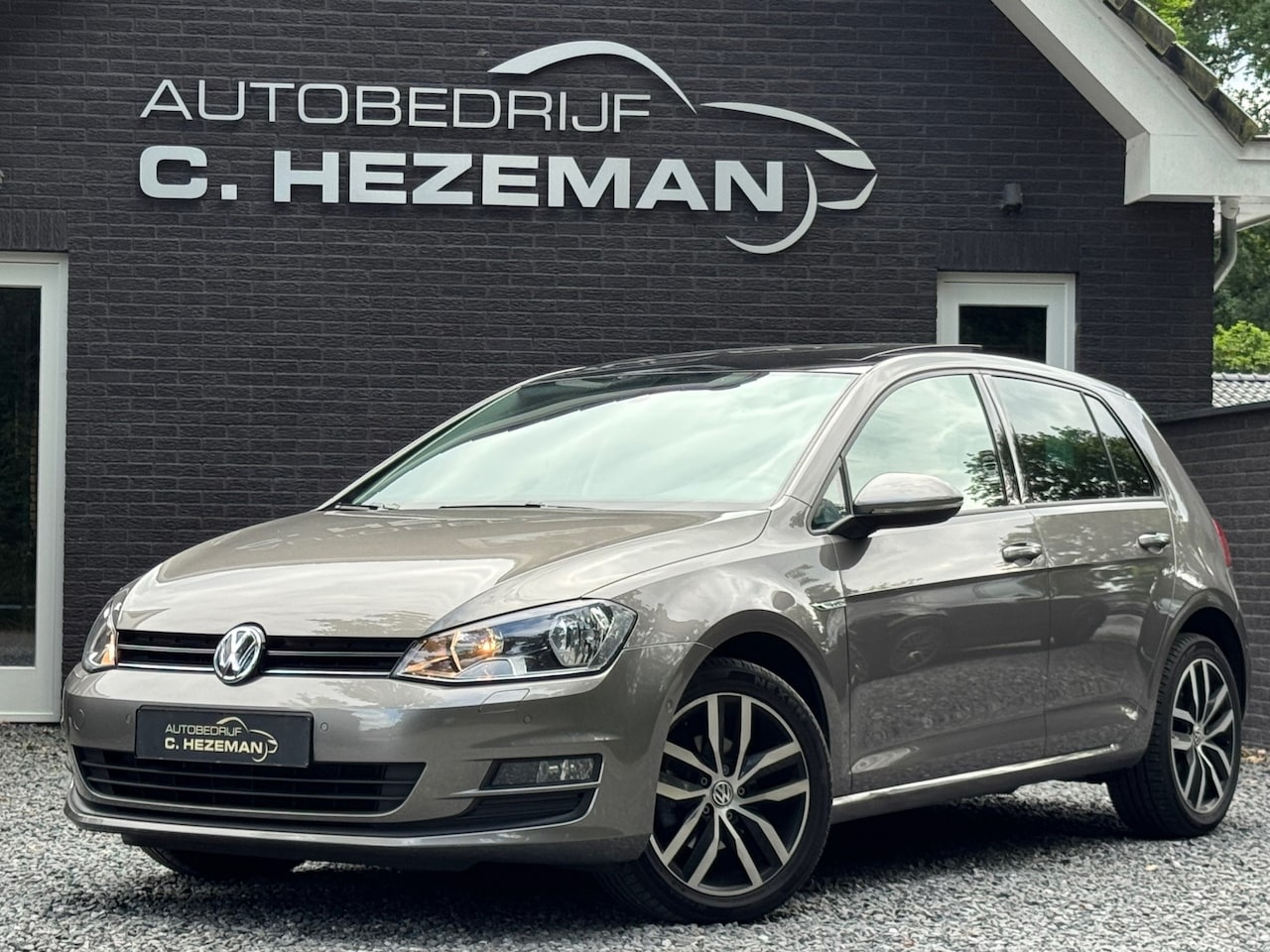 Volkswagen Golf - 1.2 TSI CUP Edition PANORAMADAK CRUISE CONTROL CLIMATE CONTROL NAVIGATIE - AutoWereld.nl