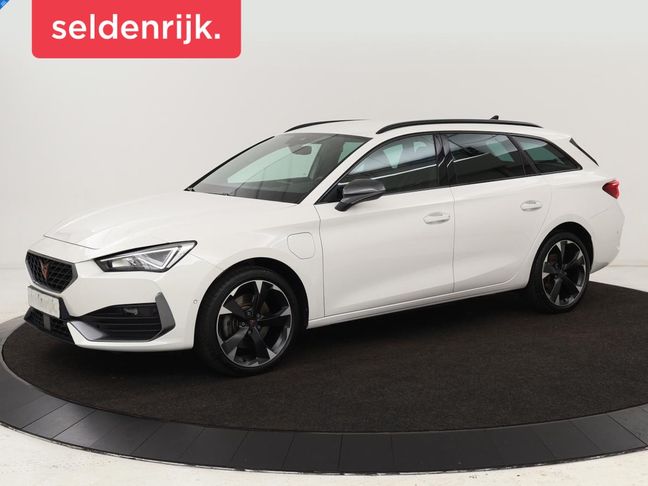 CUPRA Leon - 1.4 e-Hybrid | Camera | Adaptive cruise | Stuurverwarming | Navigatie | Sfeerverlichting | - AutoWereld.nl