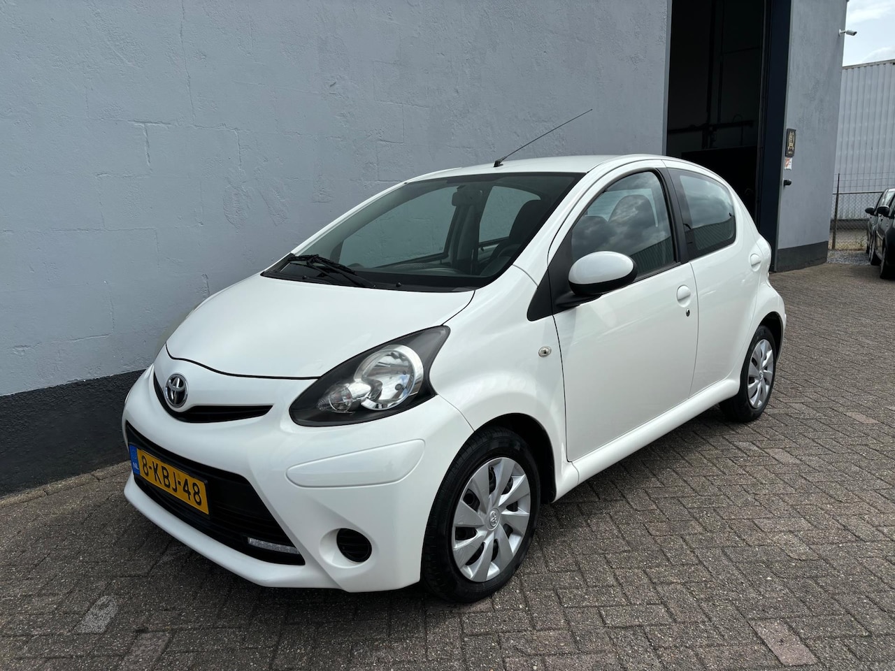 Toyota Aygo - 1.0 VVT-i Aspiration - Airco - 1e Eigenaar - AutoWereld.nl