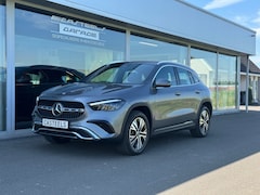 Mercedes-Benz GLA-Klasse - 250 e Progressive Business Line automaat , wegklapbare trekhaak , winterpakket , achteruit