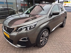 Peugeot 3008 - 1.2 PureTech Allure / Pano'dak / Keyless / Camera / Elektr.koffer