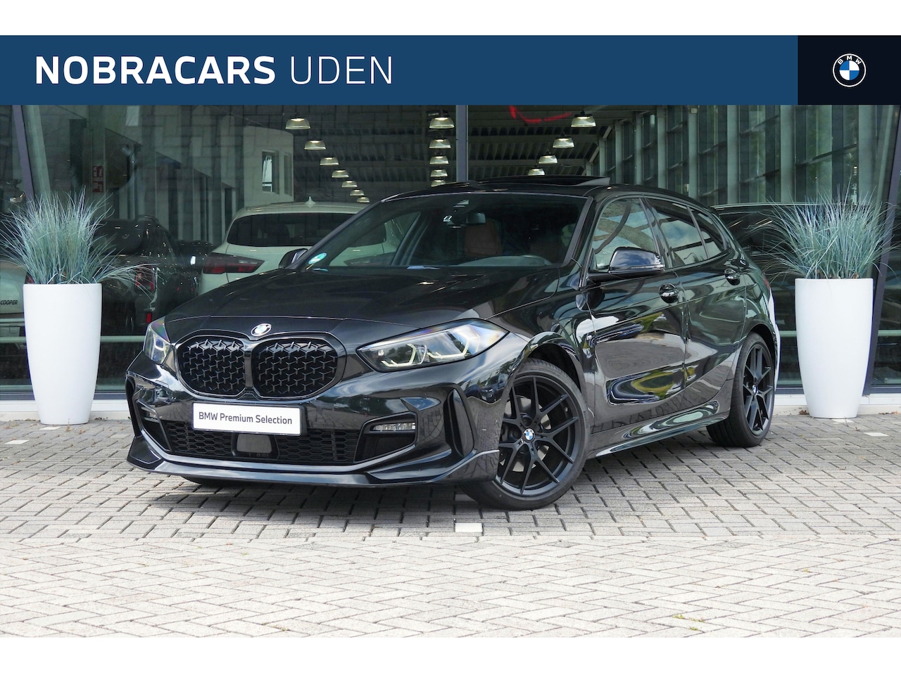 BMW 1-serie - 118i High Executive M Sport Automaat / Panoramadak / Achteruitrijcamera / Sportstoelen / M - AutoWereld.nl