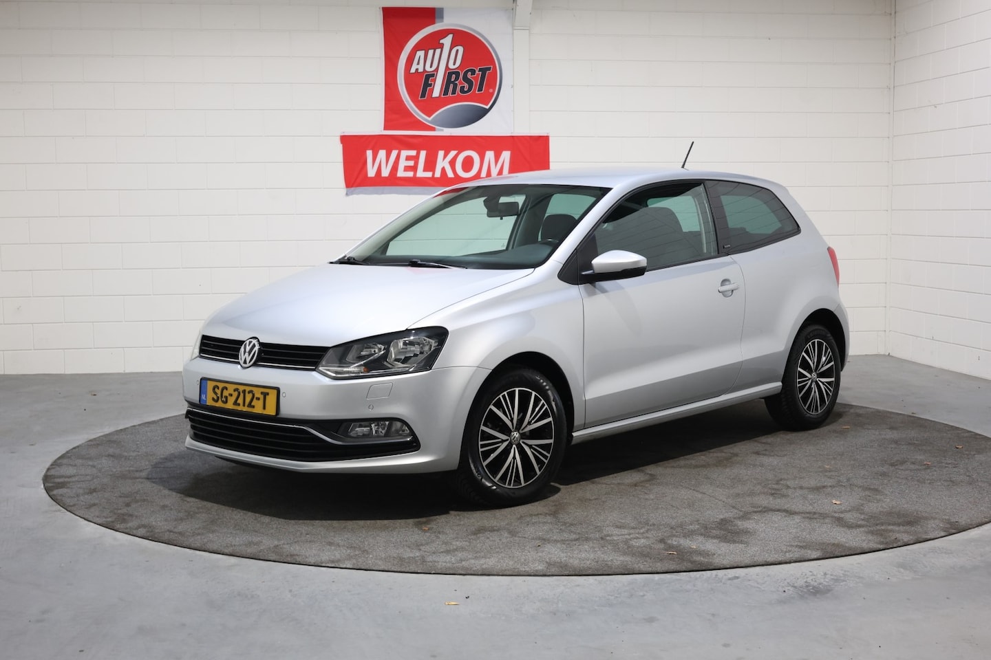 Volkswagen Polo - 1.0 Comfortline Edition All stars, Climate control, Cruise control, Parkeersensoren achter - AutoWereld.nl