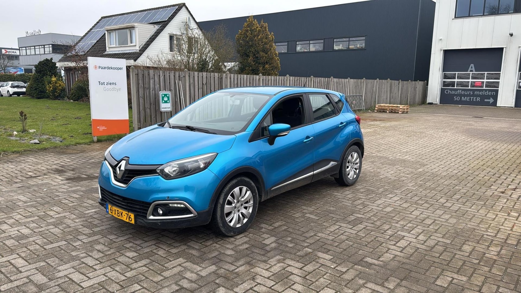 Renault Captur - 1.5 dCi Expression 192.000 Nap Airco Blauw 2014 - AutoWereld.nl