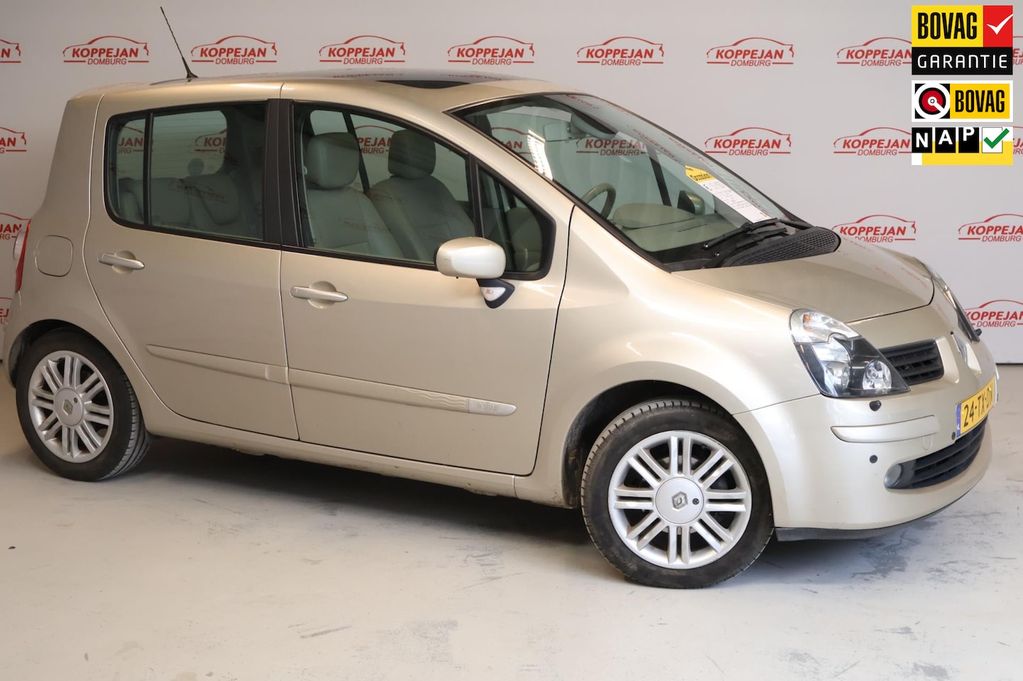 Renault Modus - 1.6-16V Initiale NL auto, 2e eigenaar, NAP, PDC V+A, Trekhaak, - AutoWereld.nl