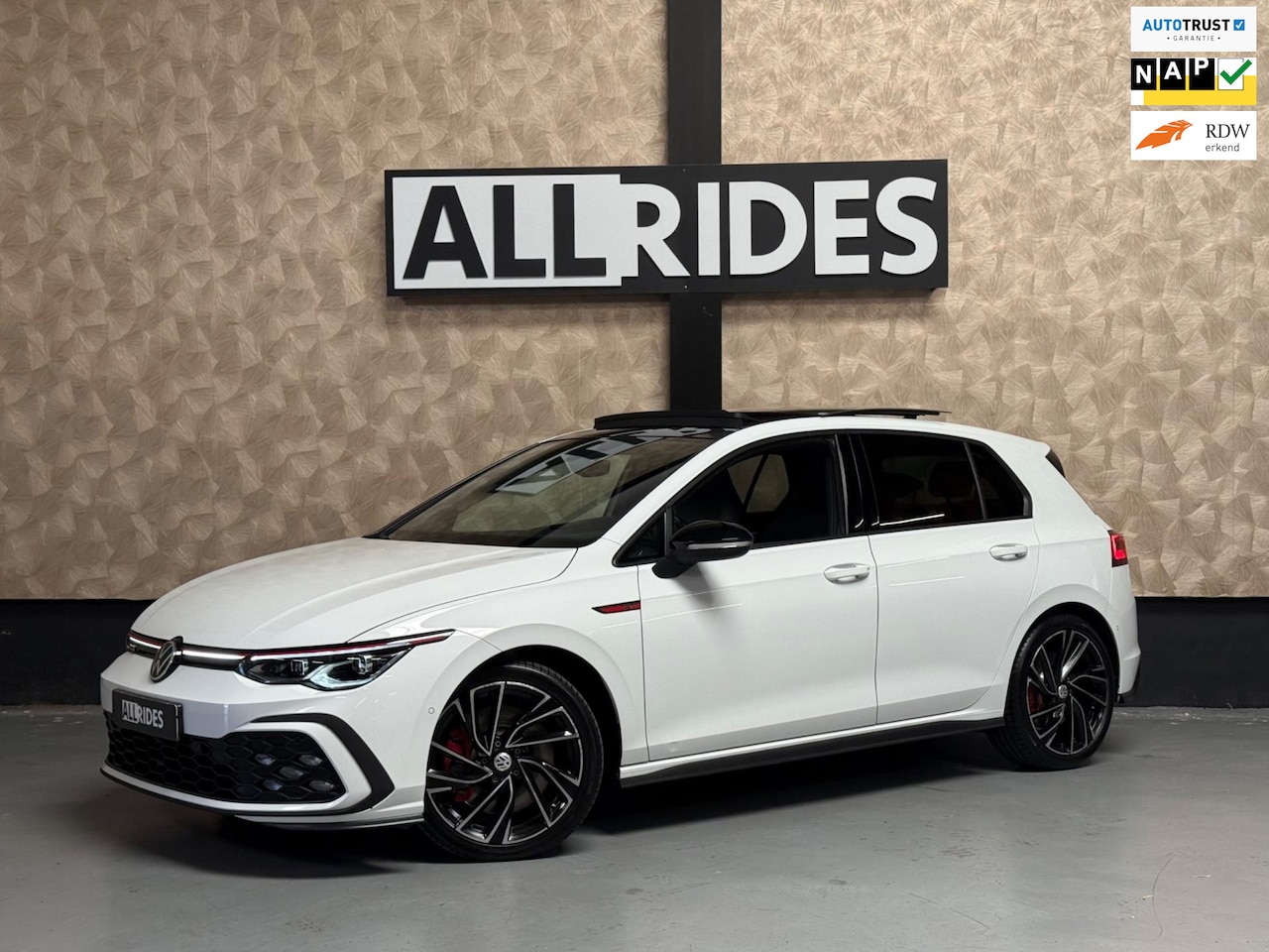 Volkswagen Golf - 2.0 TSI GTI | Pano | ACC | HUD | Camera | Stoelverwarming - AutoWereld.nl