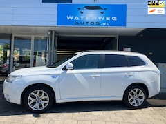 Mitsubishi Outlander - 2.0 PHEV Instyle+ Navi/Camera/ opendak/Clima