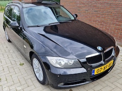 BMW 3-serie Touring - 320i Business Line 100%