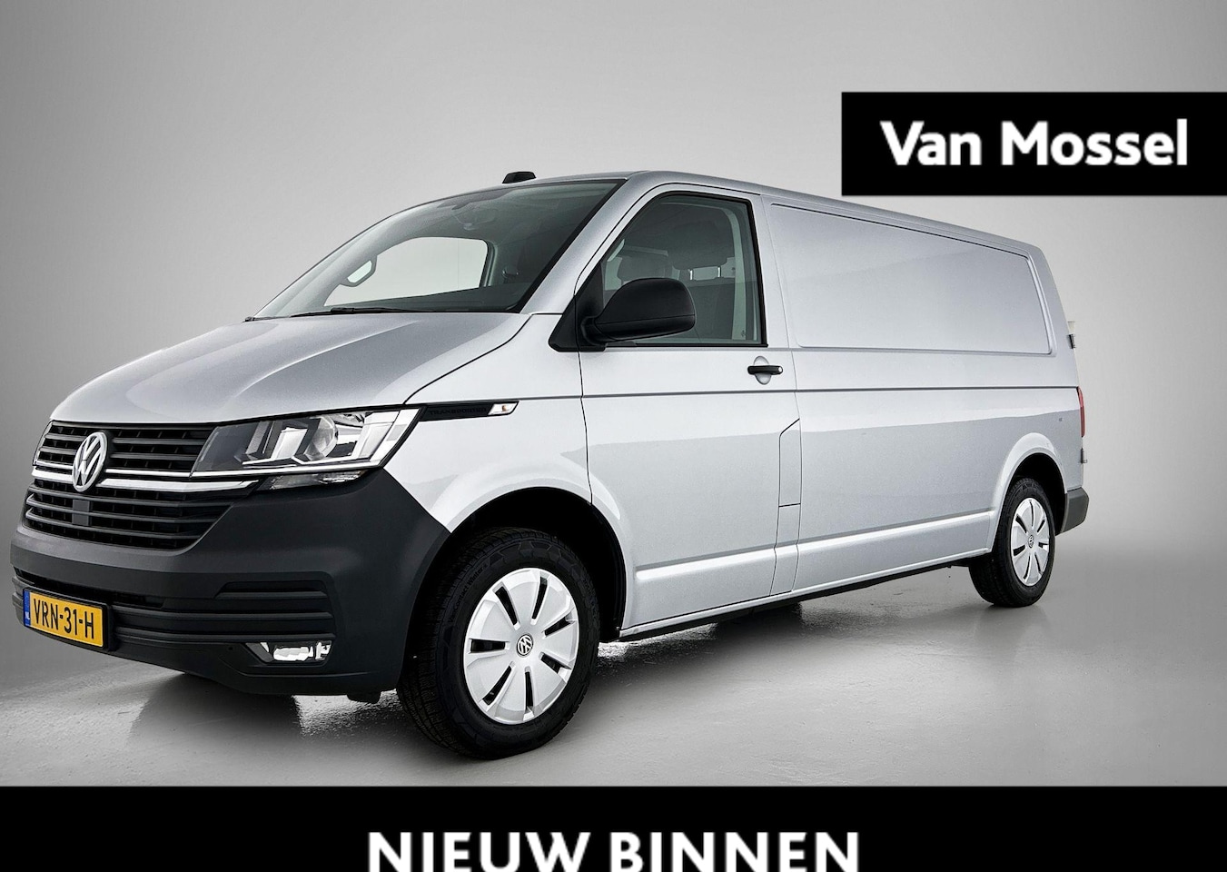 Volkswagen Transporter - 2.0 TDI L2H3 30 Highline Navigatie + Multimedia | Comfort stoelen | Alarm | Trekhaak | - AutoWereld.nl