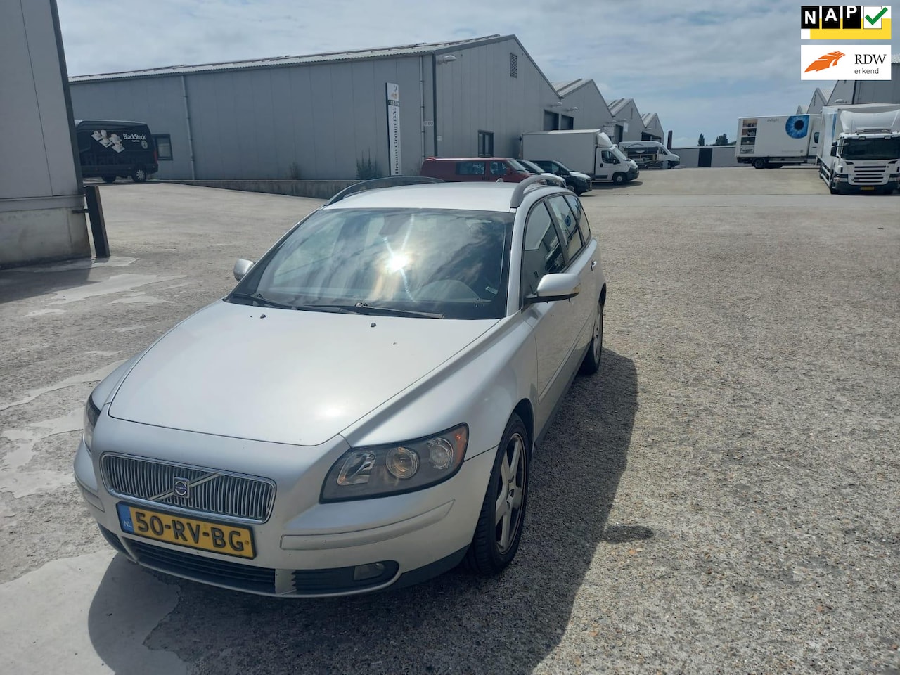 Volvo V50 - 2.4 Momentum 2.4 Momentum - AutoWereld.nl