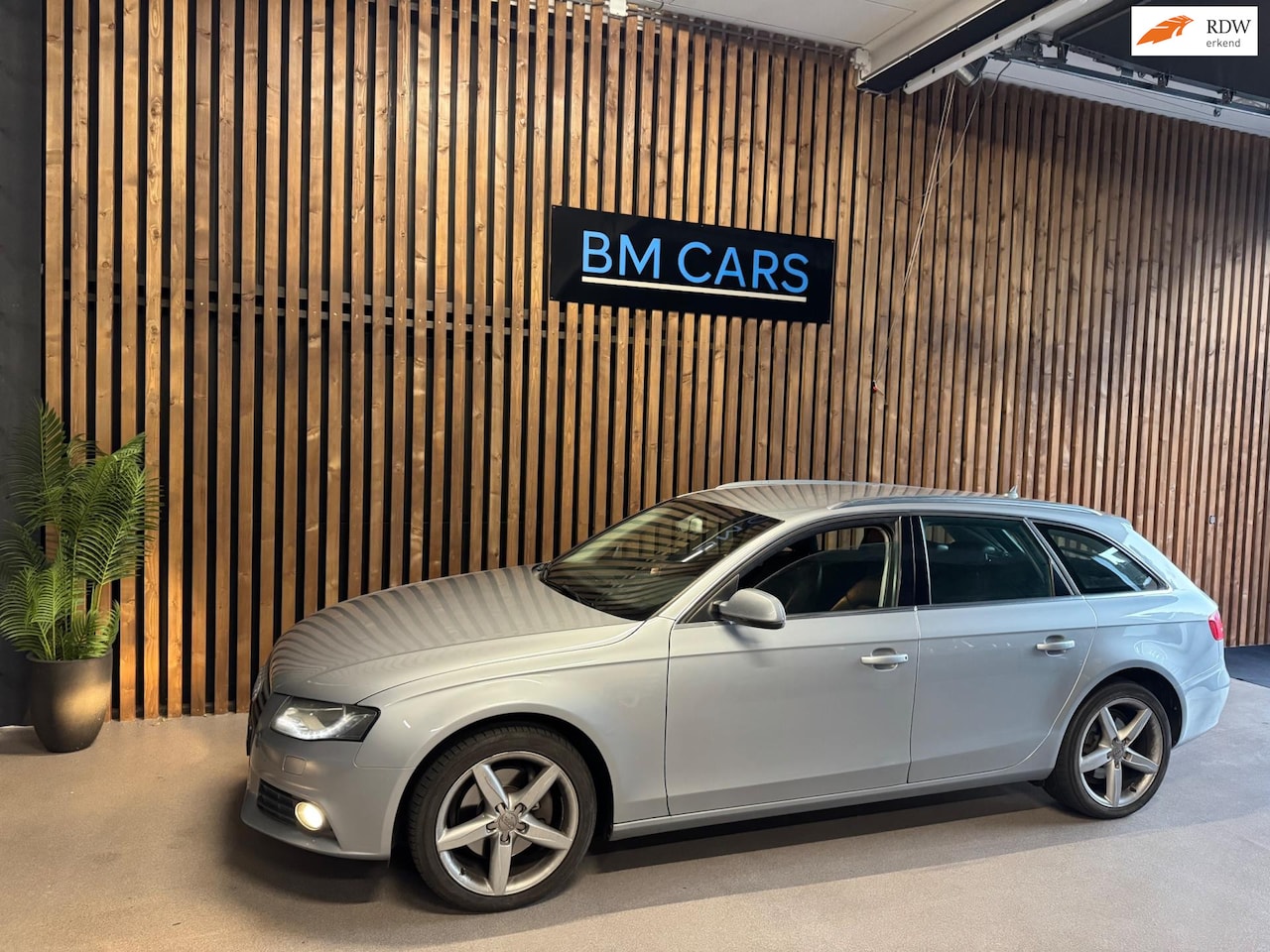 Audi A4 Avant - 2.0 TFSI Pro Line S Xenon-LED,Trekhaak,Leder - AutoWereld.nl