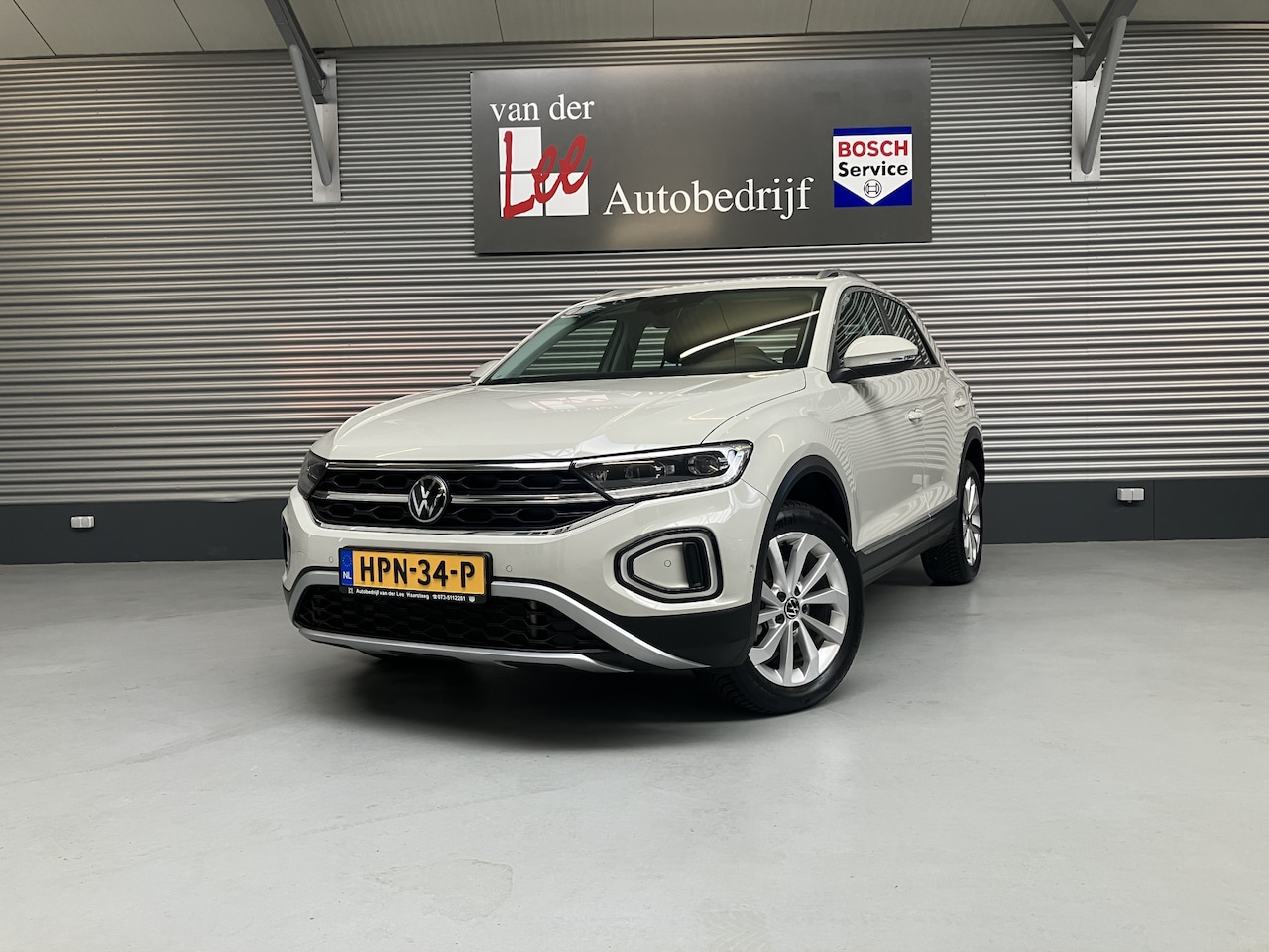Volkswagen T-Roc - 1.5 TSI STYLE/IQ DRIVE/IQ LIGHT/PDC/CAM/KEY-LESS/ENZ - AutoWereld.nl