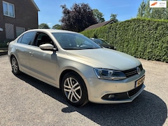 Volkswagen Jetta - 1.6 TDI Highline BlueMotion