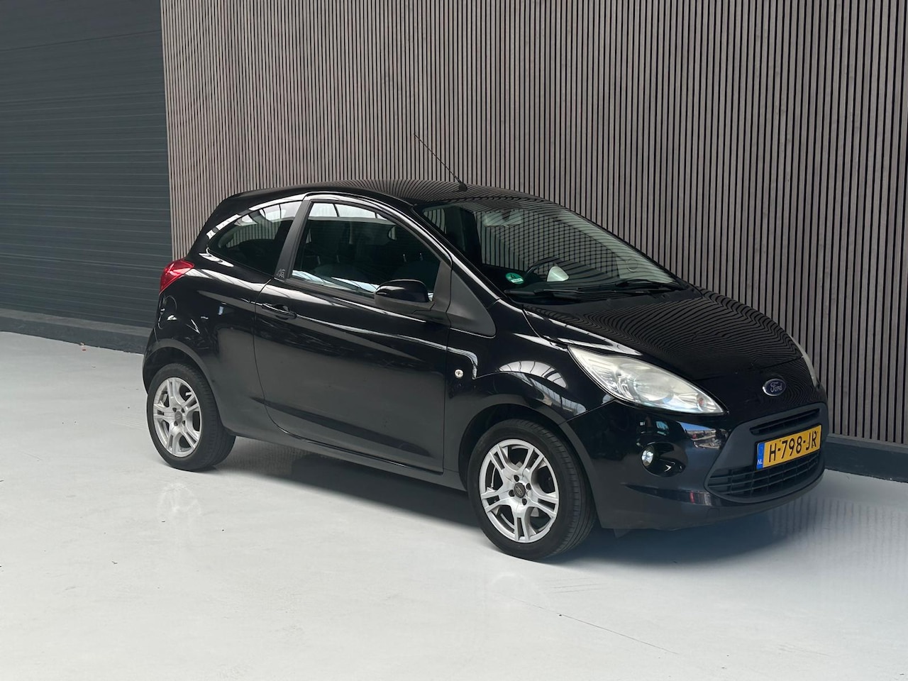 Ford Ka - 1.2 Trend Airco | Lichtmetalen Velgen - AutoWereld.nl