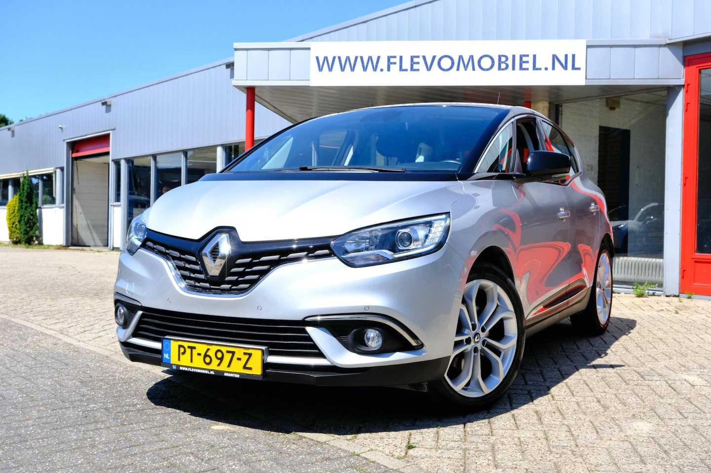 Renault Scénic - 1.2 TCe Zen 2-tone|Navi|Cruise|LMV 20 Inch|Keyless - AutoWereld.nl
