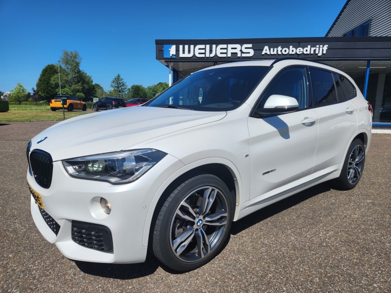 BMW X1 - SDRIVE20I M Sport, Automaat, Leder, Pano, Navi, Stoelverwarming - AutoWereld.nl