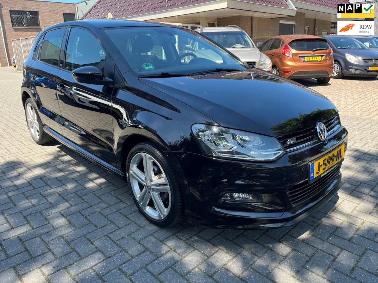 Volkswagen Polo - 1.2 TSI R Line 5 deurs Navi - AutoWereld.nl