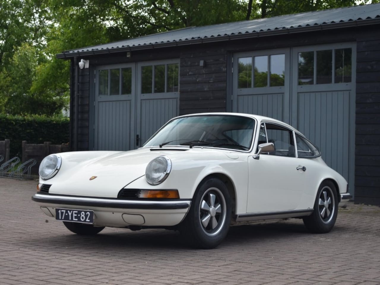 Porsche 911 - 2.4 T Elfenbeinweiß - AutoWereld.nl