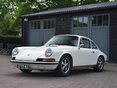 Porsche 911 - 2.4 T Elfenbeinweiß