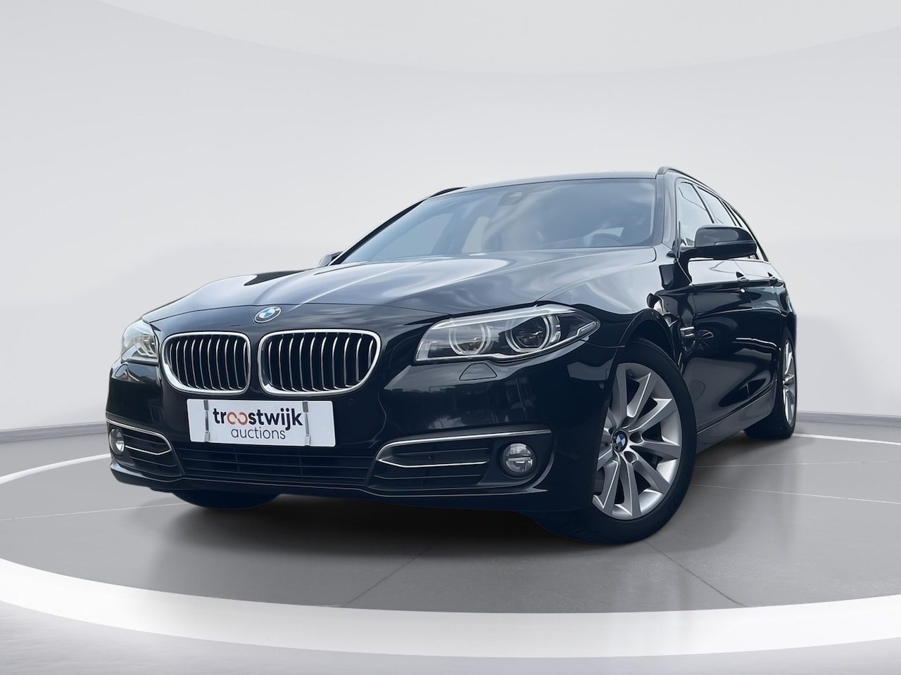 BMW 5-serie Touring - 530d M Sport Edition High Executive |PANO|H/K SOUND|HUD|DAKOTA LEDER| 2767 - AutoWereld.nl