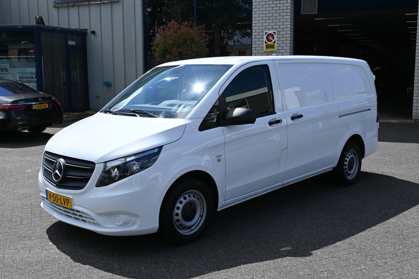 Mercedes-Benz Vito - 114 CDI L2 2 Schuifdeuren, Distronic, 2500 KG trekhaak - AutoWereld.nl