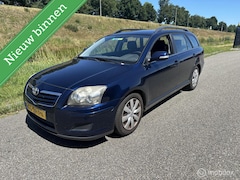 Toyota Avensis Wagon - 1.8 VVTi Luna