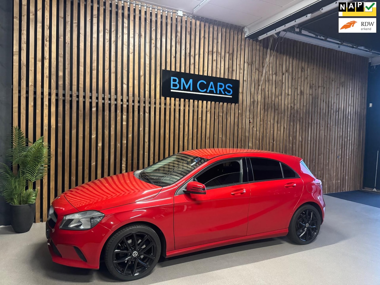 Mercedes-Benz A-klasse - 160 Groot Navigatie,Cruise Control,Diamond Grill - AutoWereld.nl