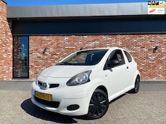 Toyota Aygo - 1.0-12V Access Nw Apk bj 2011