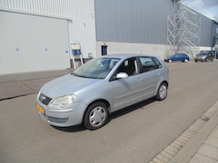 Volkswagen Polo - 1.4-16V Optive 5 DEURS MET AIRCO