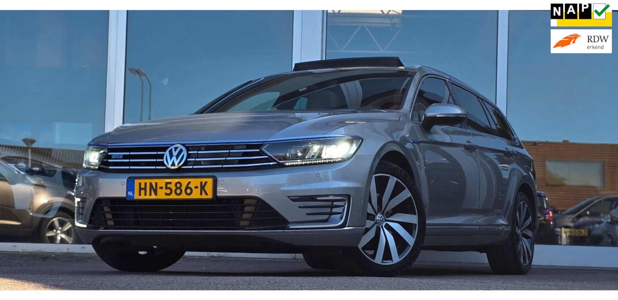 Volkswagen Passat Variant - 1.4 TSI GTE Highline Leer Pano Camara Led Trekhaak - AutoWereld.nl